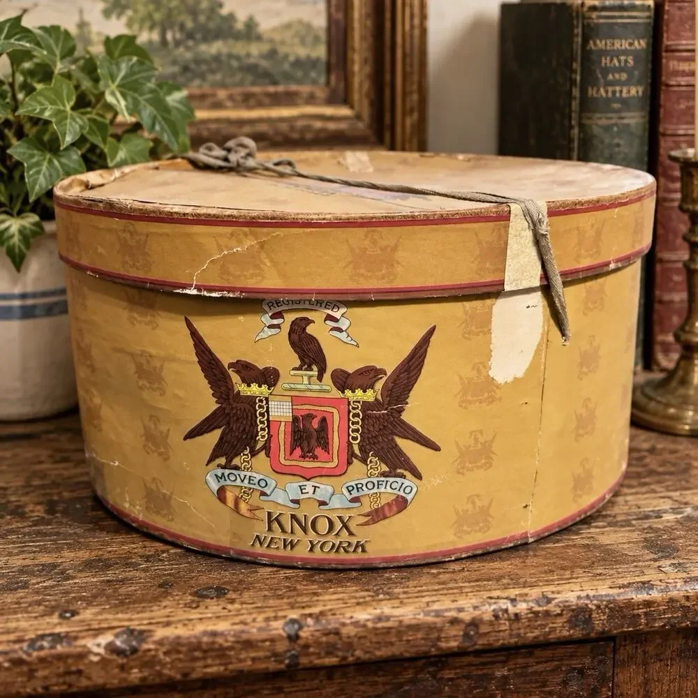 Vintage 1940s-50s Knox New York Hat Box Gold Cardboard Eagle Crest 14.75”